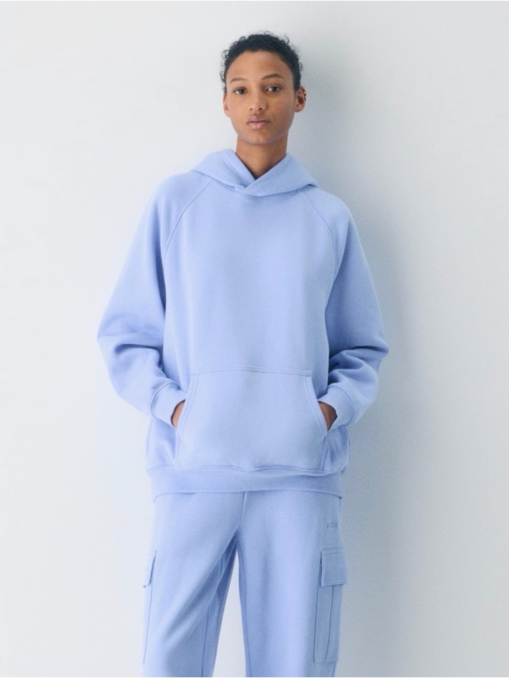 Aritzia cozy Sweatfleece mega raglan hoodie